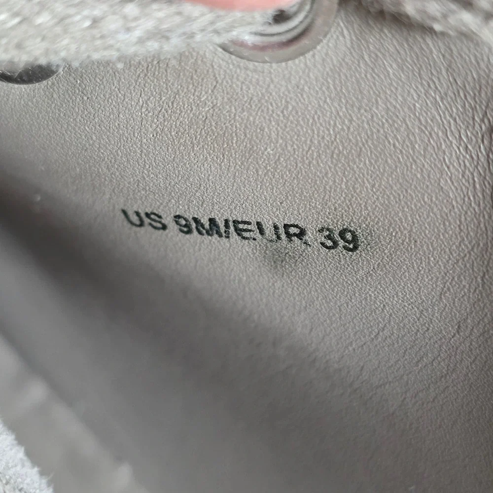 VINCE Rhea‎ Womens 9 Gray Suede Platform Sneakers Snakeskin Neutral Minimalist
